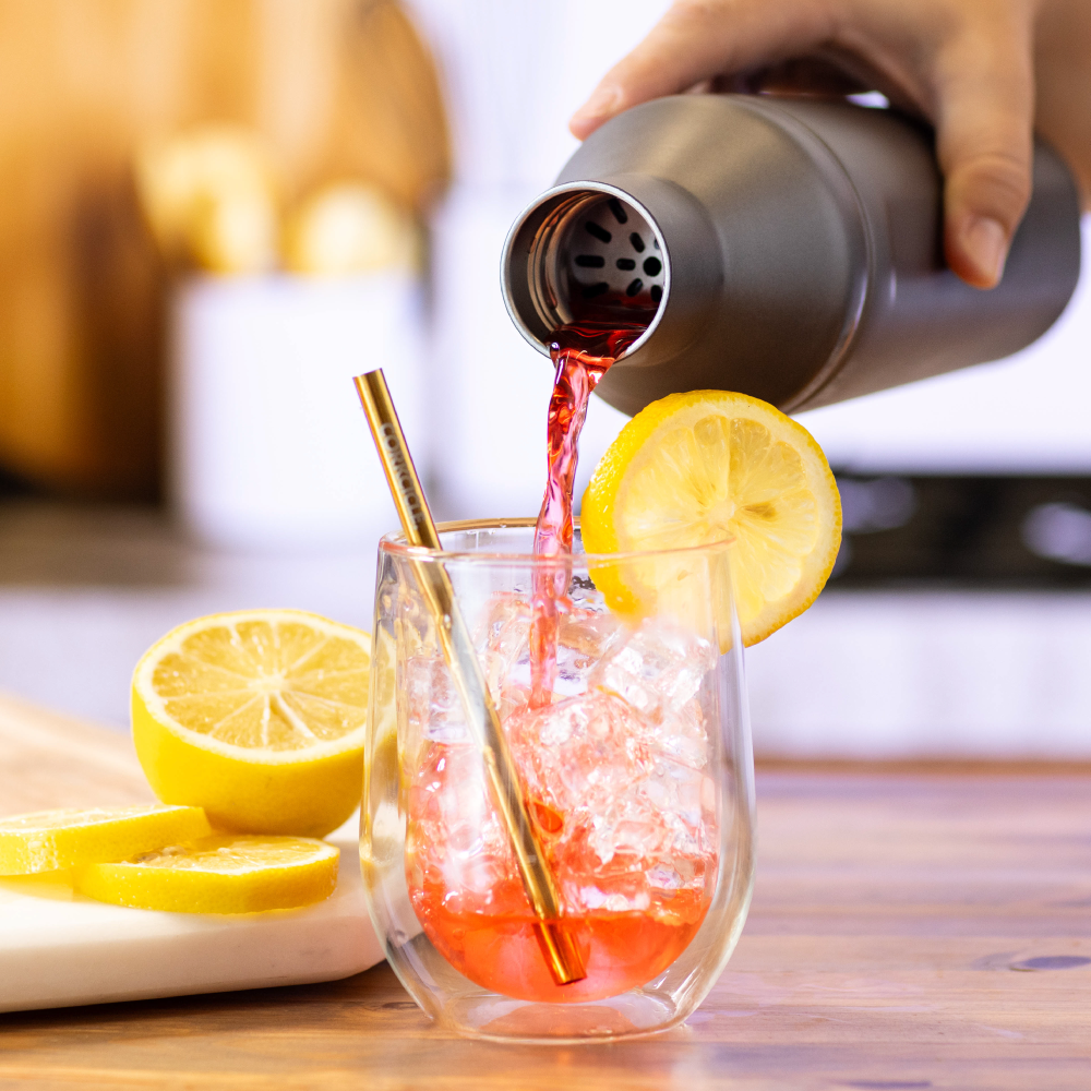 cocktail-shaker-lid-u1 Cocktail_Shaker_lifestyle_1_0f873eef-26b9-477a-b301-4dde25c00201.png